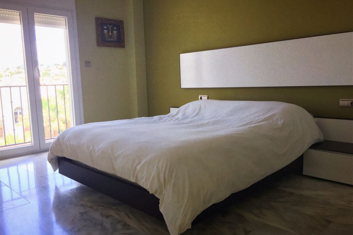 298ee82d-9c42-4818-bb55-2dd85f980dde