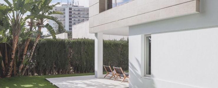 Beautiful villa in Nueva Andalucía with contemporary design at an affordable price